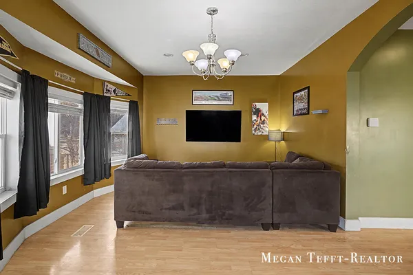 $299,000 | 1113 Alpine Avenue Northwest, Grand Rapids, MI 49504