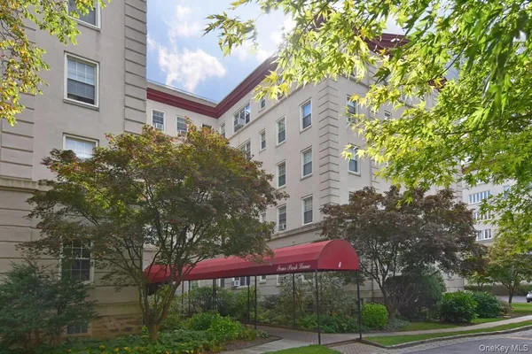 $349,900 | 4 Park Lane, Unit 1H, Mount Vernon, NY 10552