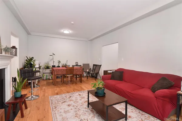 $349,900 | 4 Park Lane, Unit 1H, Mount Vernon, NY 10552