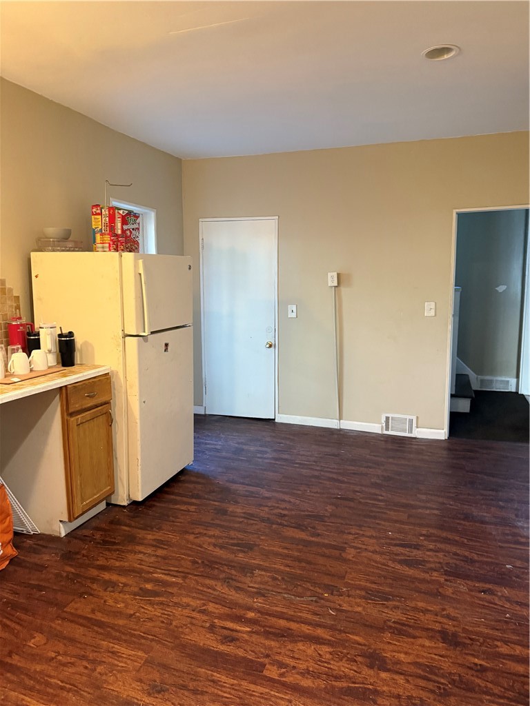 46 Rogers Avenue Rochester, NY 14606 - Photo 5 of 12 Gallery Image 5