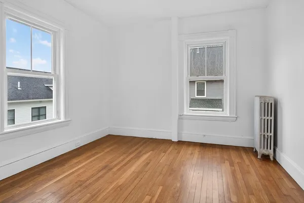 $4,200 | 166 Elliot Street, Unit 2, Newton, MA 02464