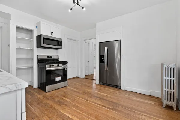 $4,200 | 166 Elliot Street, Unit 2, Newton, MA 02464