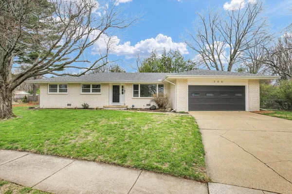 $339,900 | 306 East Holmes Street, Urbana, IL 61801