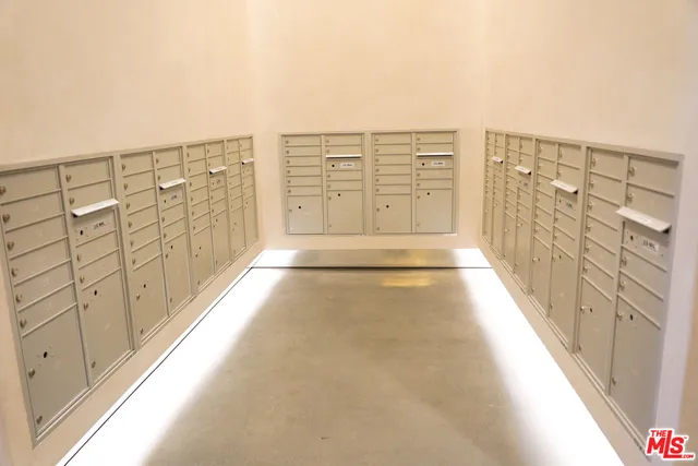 $2,301 | 200 Mesnager Street, Unit 640, Los Angeles, CA 90012