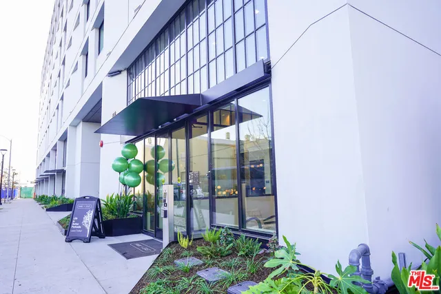 $2,301 | 200 Mesnager Street, Unit 640, Los Angeles, CA 90012