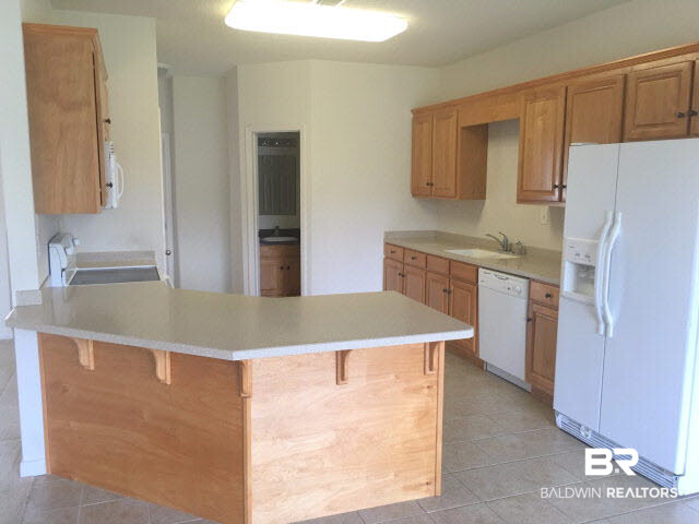 26079 Chatelaine Road Elberta, AL 36530 - Photo 13 of 38 Kitchen