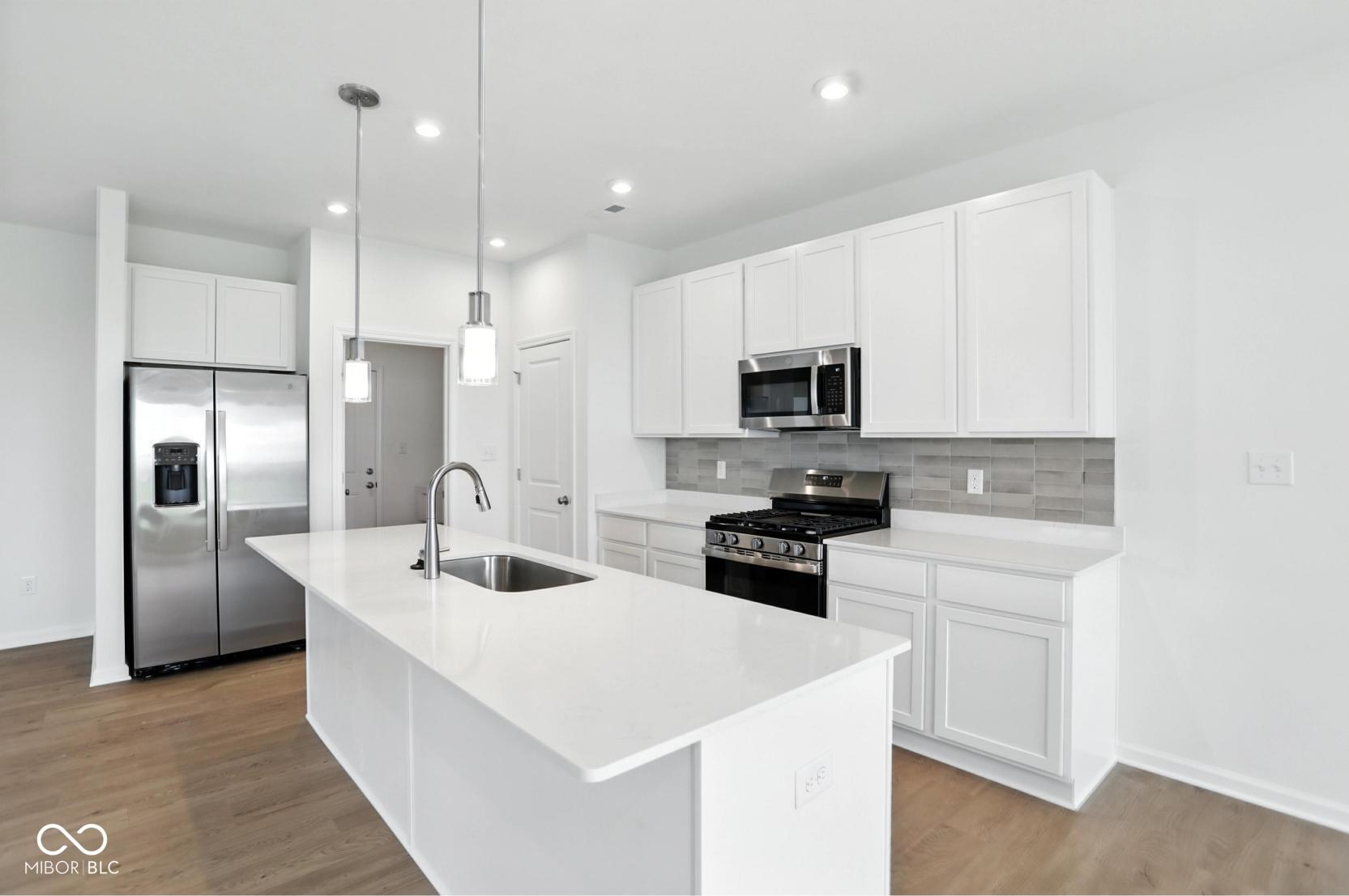 2017 Frost Line Lane Greenfield, IN 46140 - Photo 11 of 34