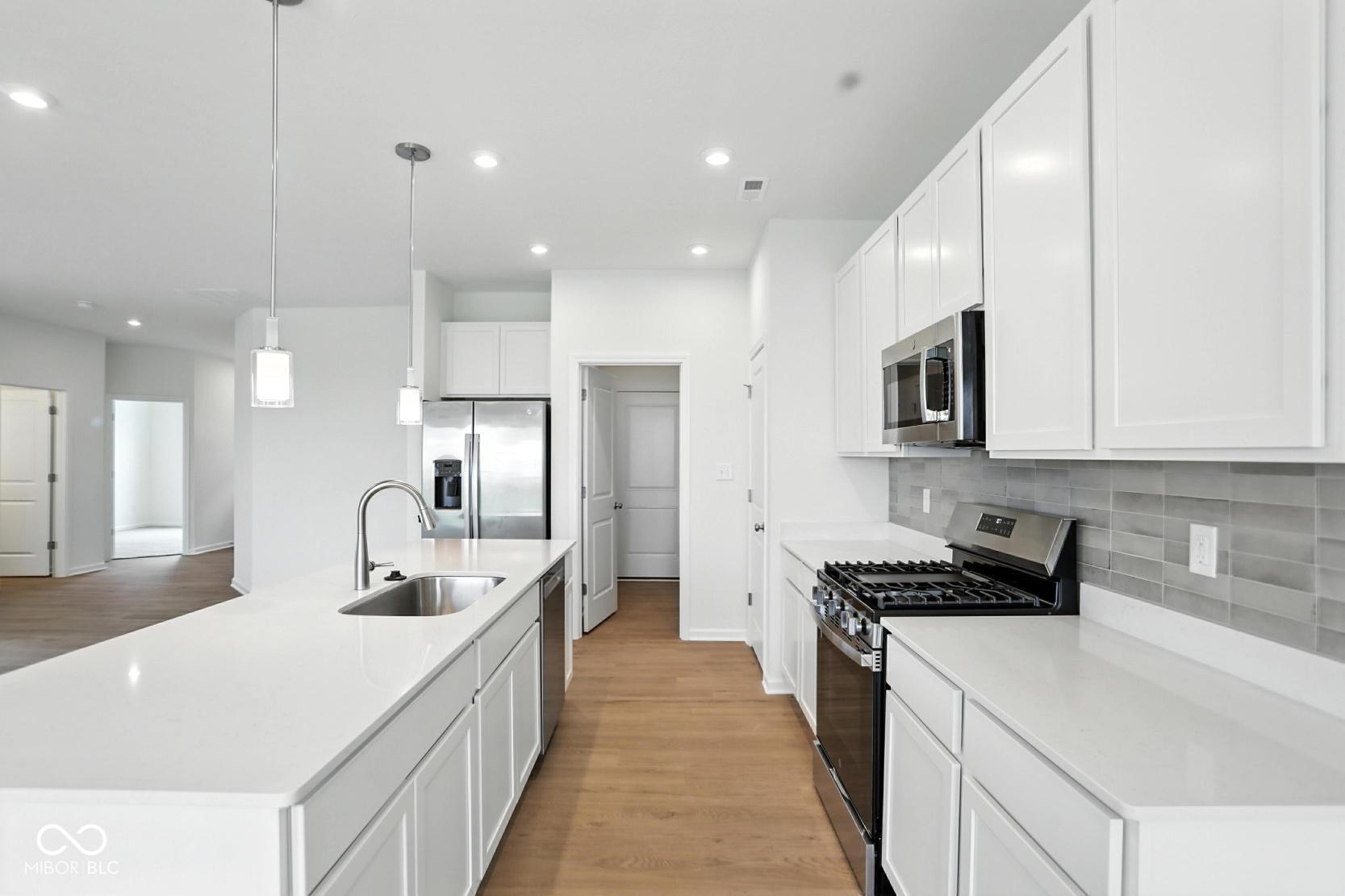 2017 Frost Line Lane Greenfield, IN 46140 - Photo 12 of 34