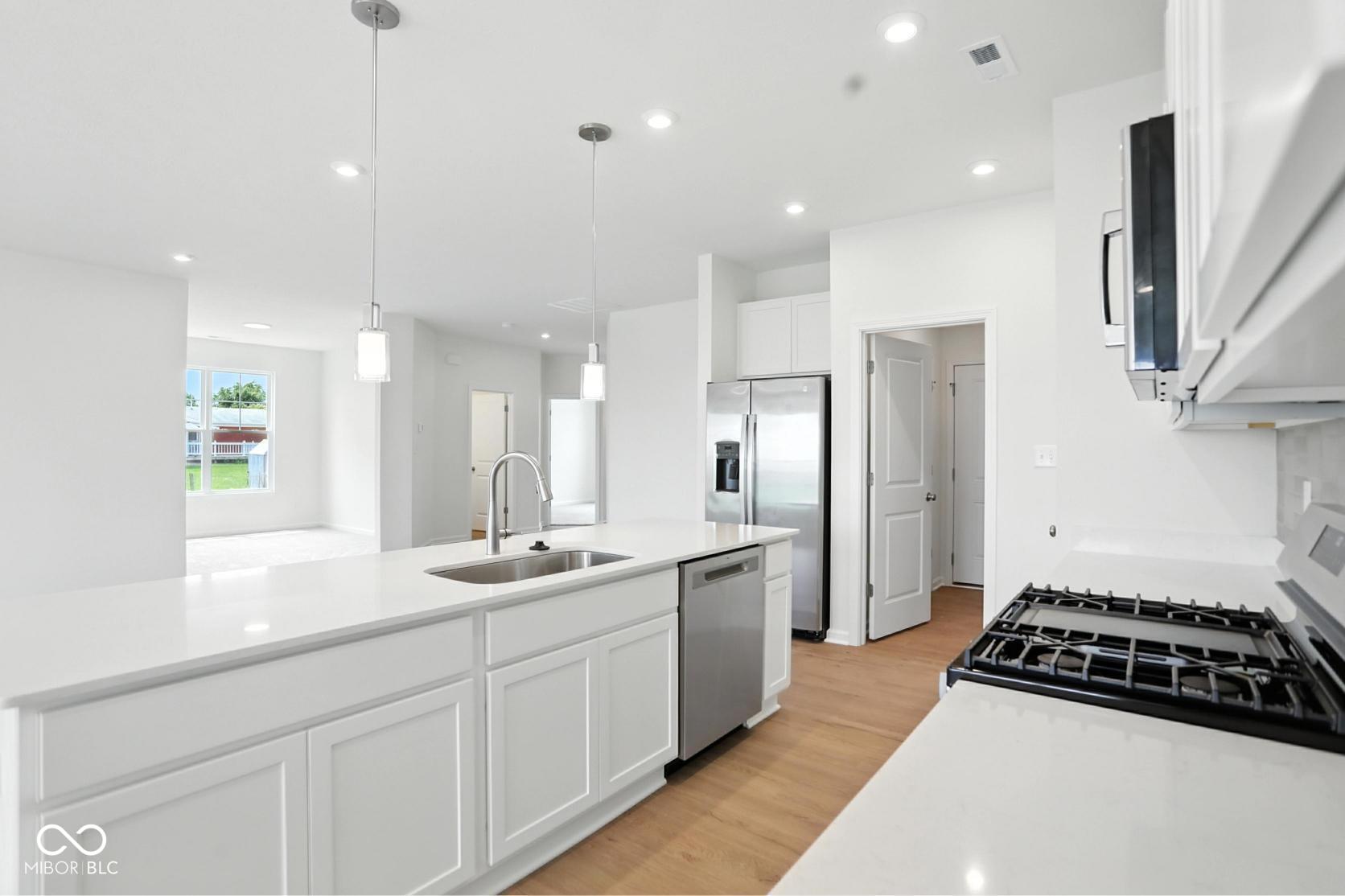 2017 Frost Line Lane Greenfield, IN 46140 - Photo 13 of 34