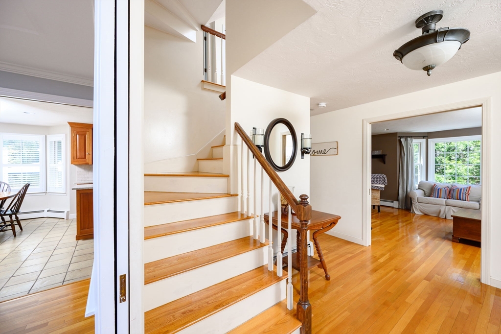 37 Higgins Road Kingston, MA 02364 - Photo 4 of 40 Gallery Image 4
