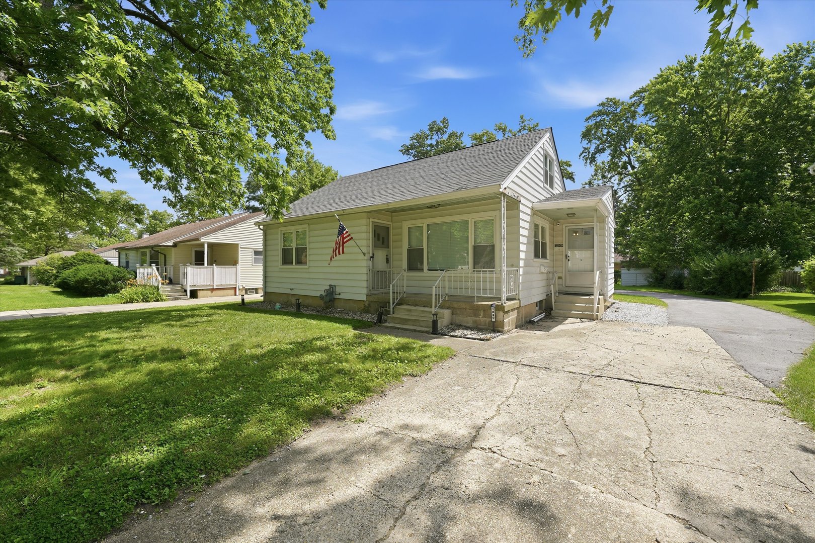 1349 Perry Street Crete, IL 60417 - Photo 3 of 27