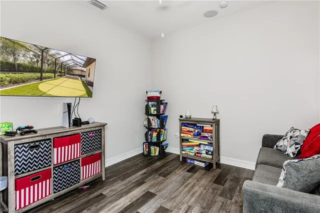 $1,099,000 | 7307 Acorn Way, Naples, FL 34119