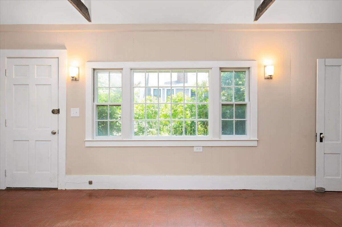 6 Priscilla Alden Road Provincetown, MA 02657 - Photo 21 of 58 an empty room with a window
