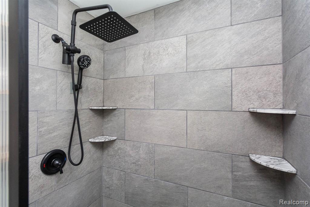20500 Armada Ridge Road Armada, MI 48005 - Photo 24 of 47 Gallery Image 24