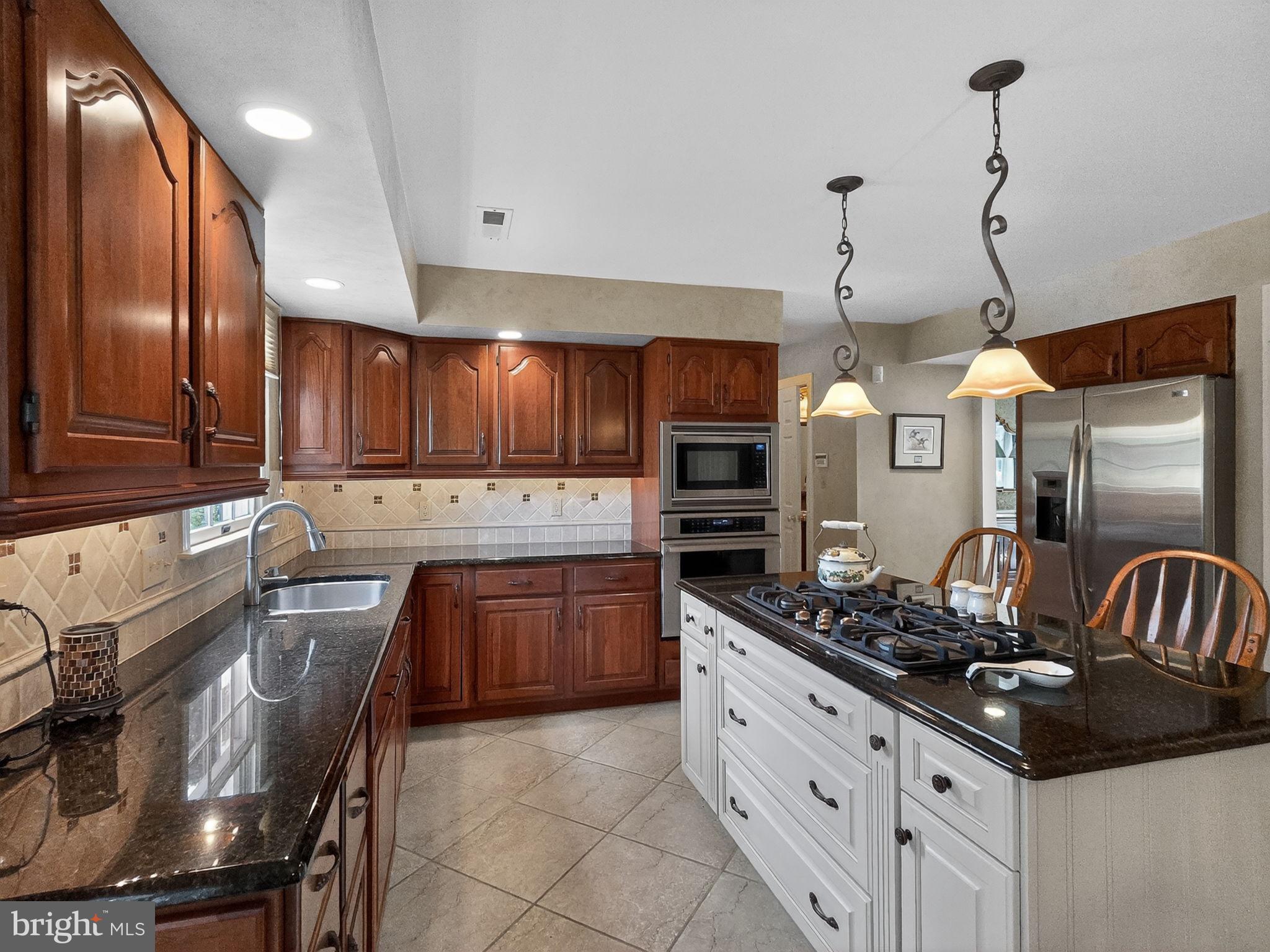 4510 Kathi Drive Bethlehem, PA 18017 - Photo 9 of 50