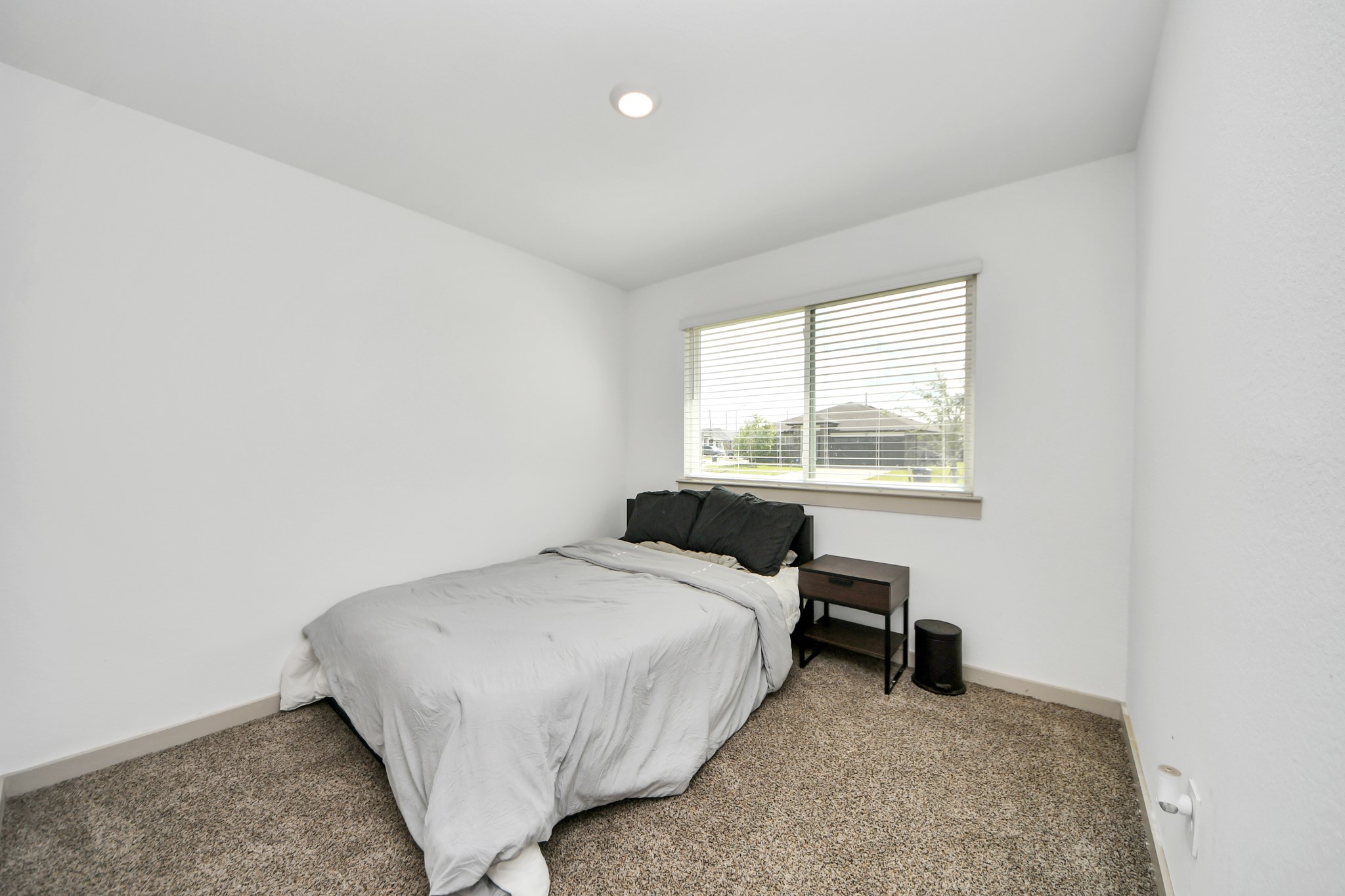 7706 Caspian Rnch Drive Rosharon, TX 77583 - Photo 13 of 18 Secondary Bedroom at the front of the home