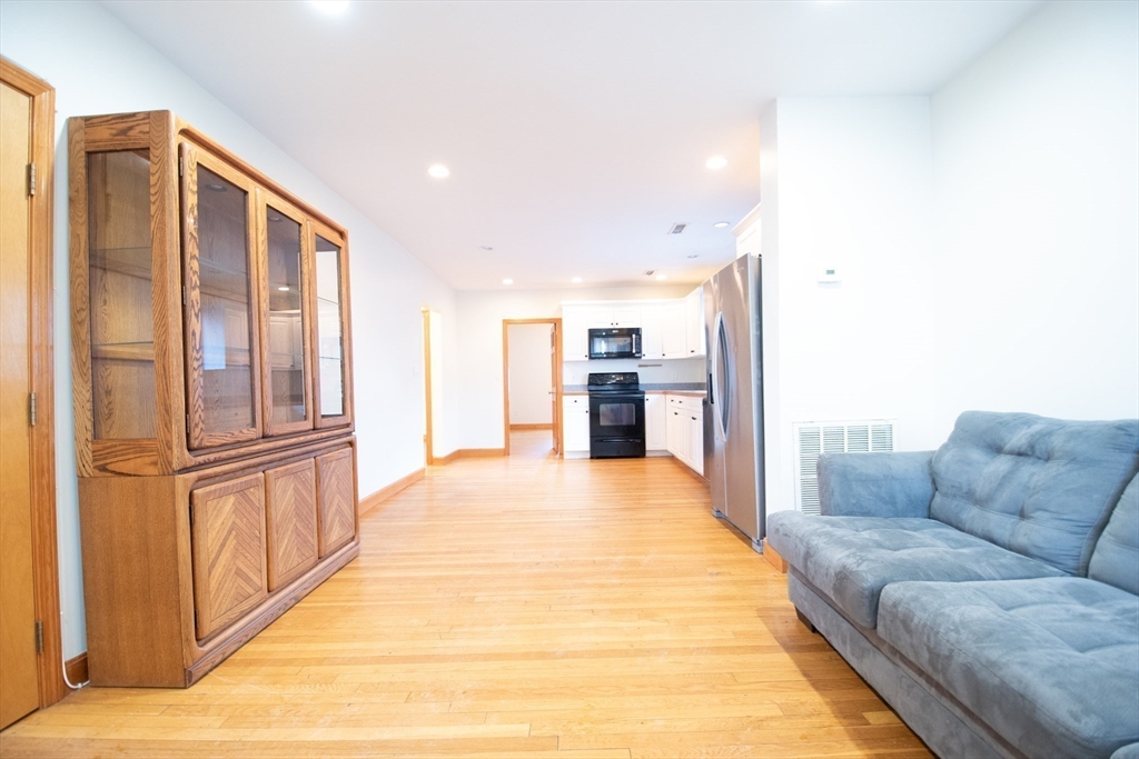 18-20 Greymere Road, Unit 2 Boston, MA 02135 - Photo 4 of 11