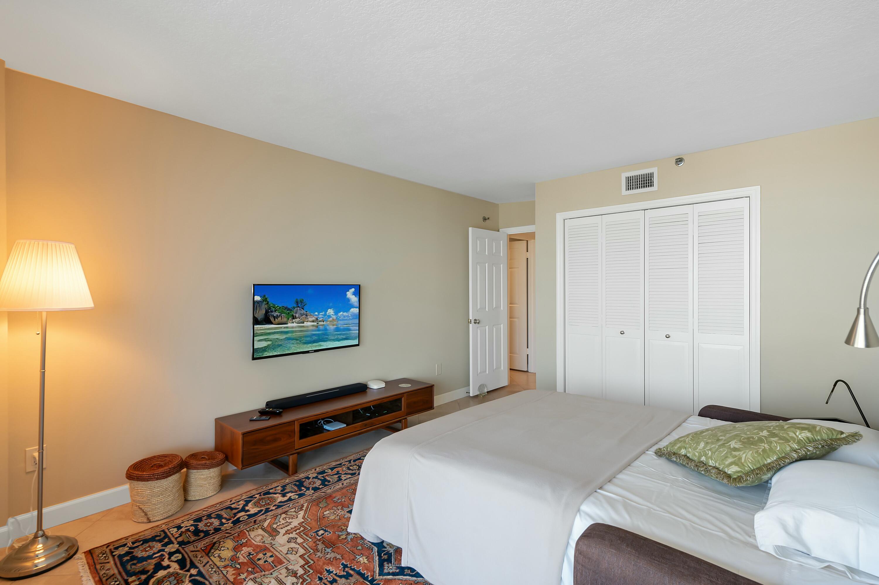 899 Jeffery Street, Unit 310 Boca Raton, FL 33487 - Photo 14 of 50 tempImageYAPBV7