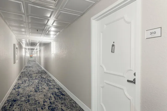 $5,800 | 899 Jeffery Street, Unit 310, Boca Raton, FL 33487