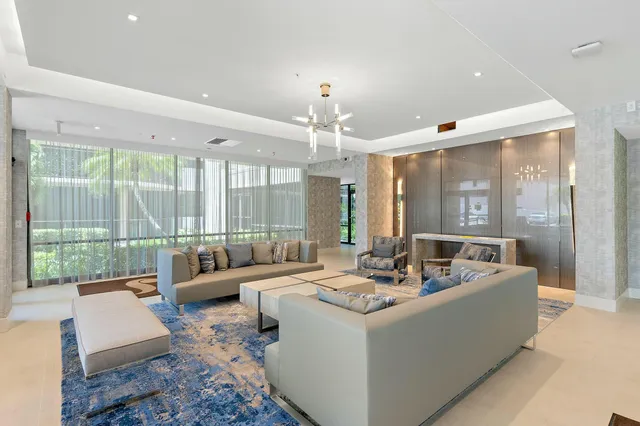$5,800 | 899 Jeffery Street, Unit 310, Boca Raton, FL 33487