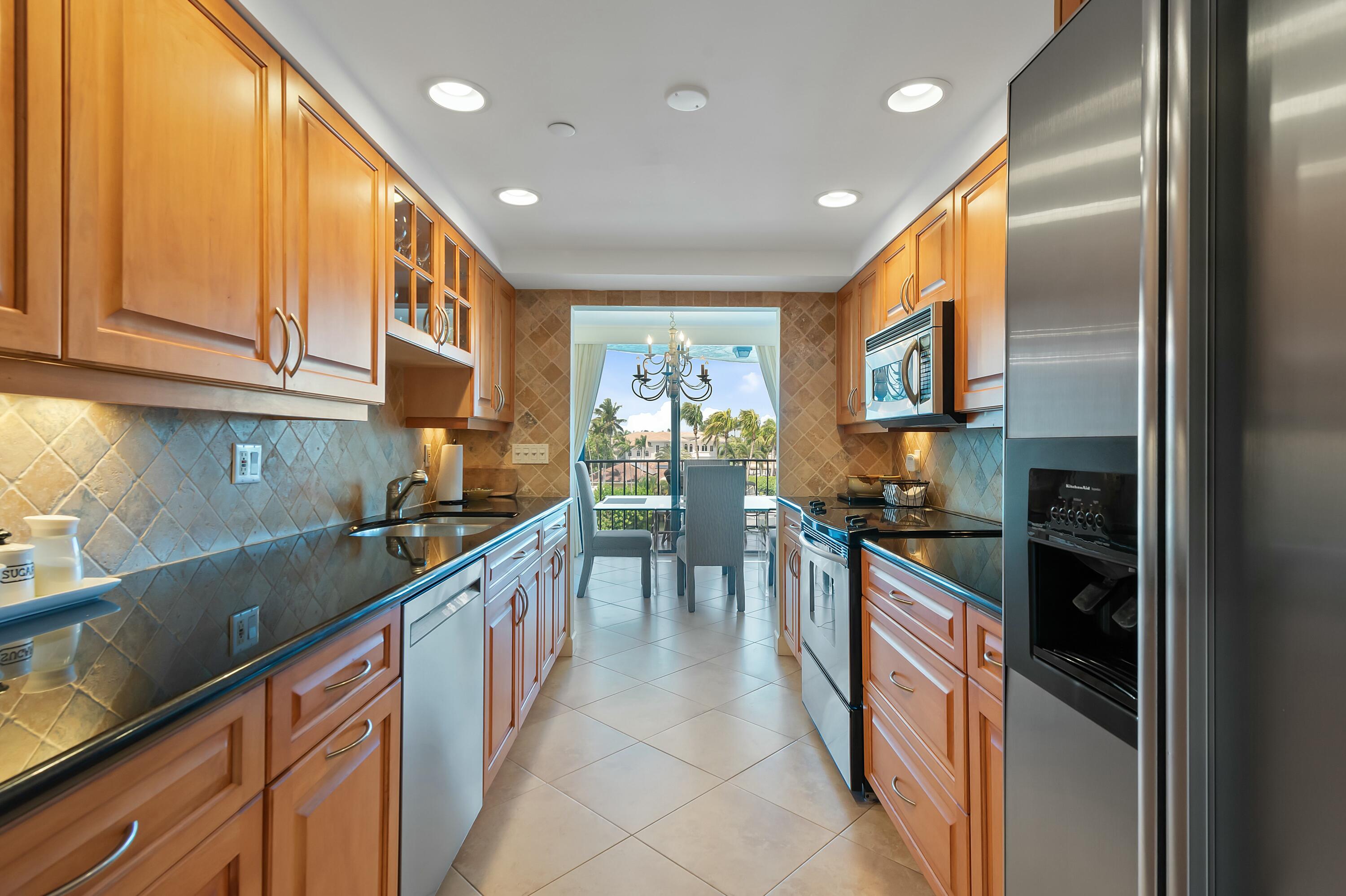 899 Jeffery Street, Unit 310 Boca Raton, FL 33487 - Photo 5 of 50 tempImagedo6rUX