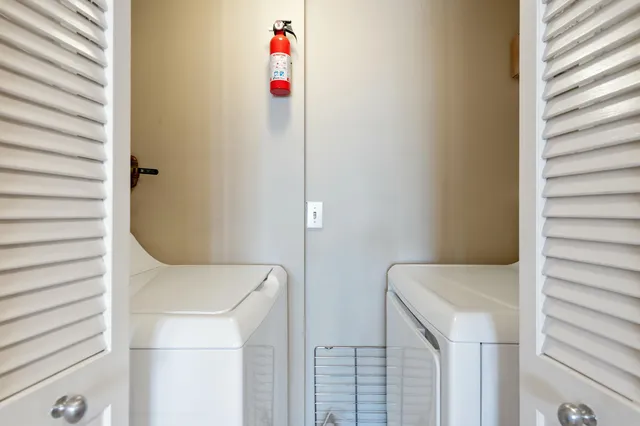 $5,800 | 899 Jeffery Street, Unit 310, Boca Raton, FL 33487