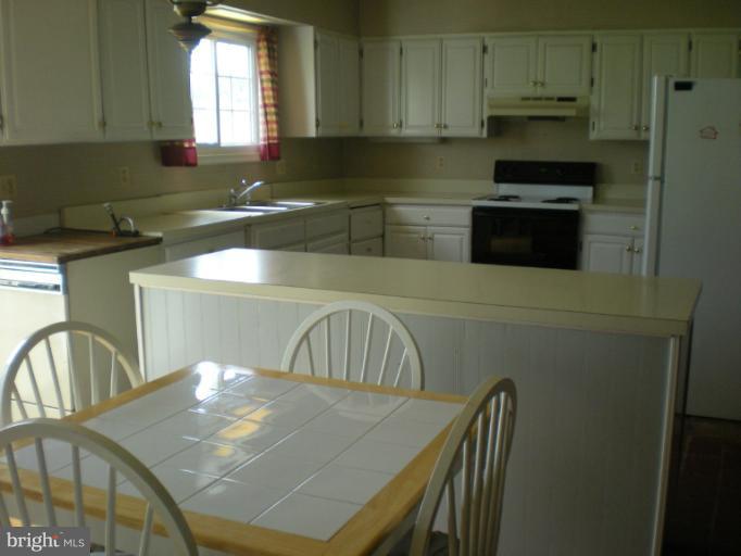 8131 Bennett Branch Road Mount Airy, MD 21771 - Photo 9 of 30 Kitchen