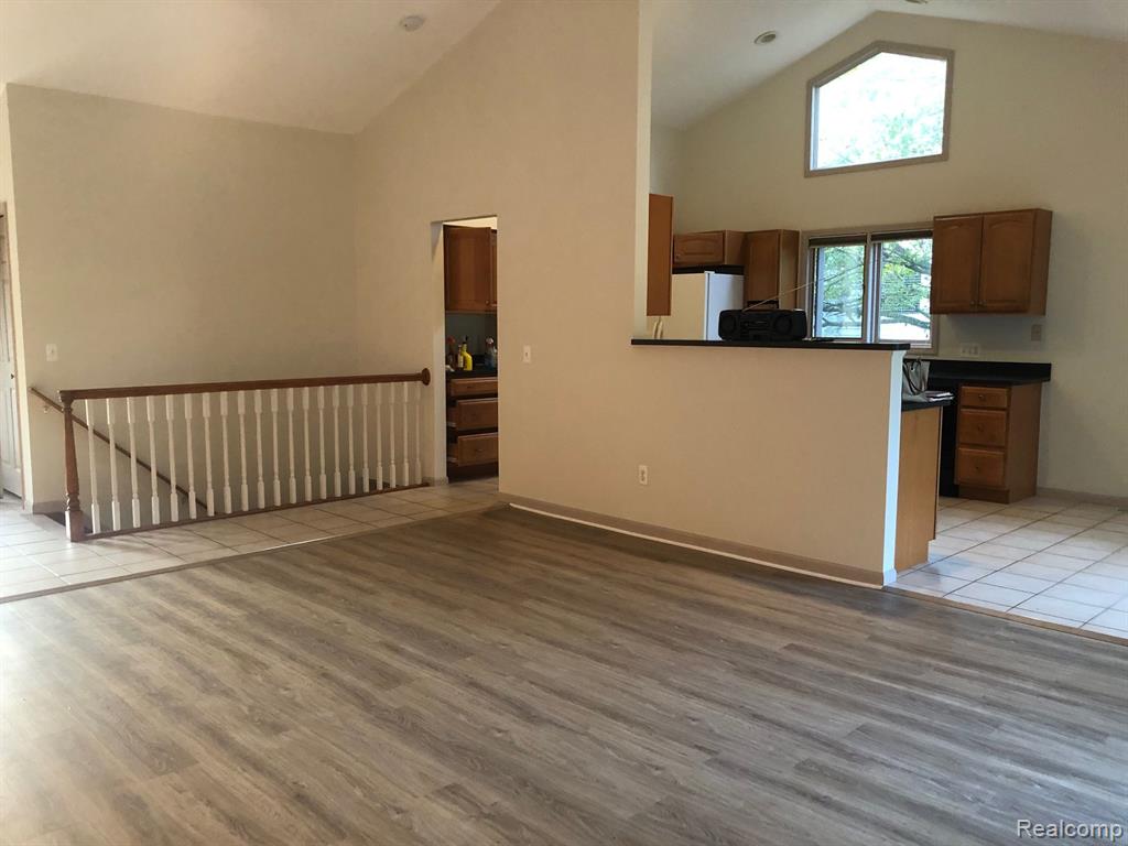 26218 Orchard Lake Road Farmington, MI 48334 - Photo 13 of 24