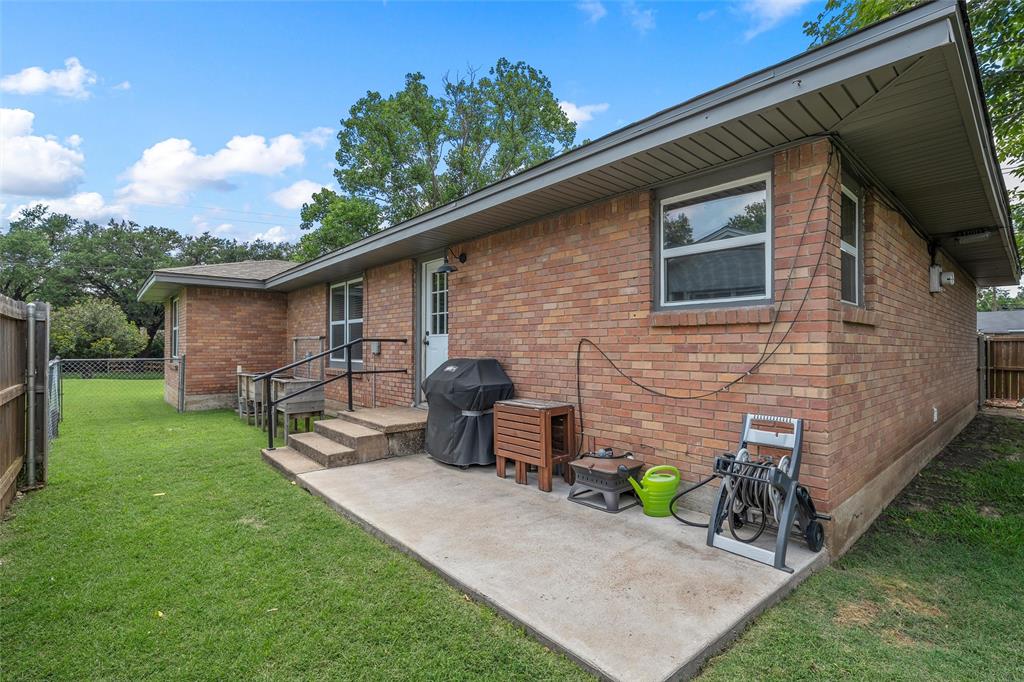 3824 Pine Avenue Waco, TX 76708 - Photo 30 of 40