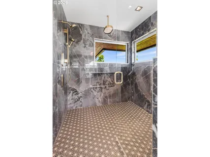 $3,995,000 | 8015 Southeast Evergreen Highway, Vancouver, WA 98664