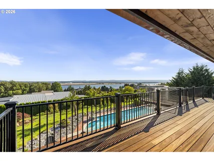 $3,995,000 | 8015 Southeast Evergreen Highway, Vancouver, WA 98664