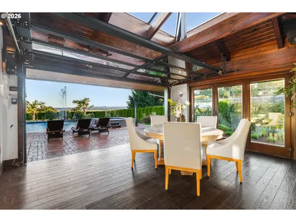 $3,995,000 | 8015 Southeast Evergreen Highway, Vancouver, WA 98664