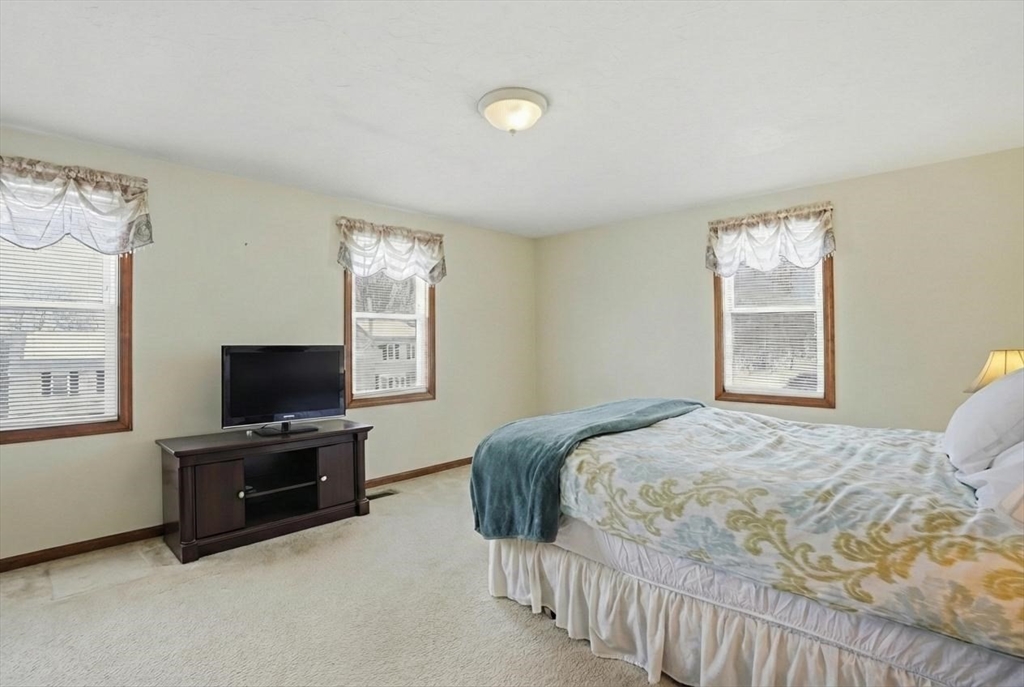 20 Bolton Street Worcester, MA 01604 - Photo 14 of 33 Gallery Image 14