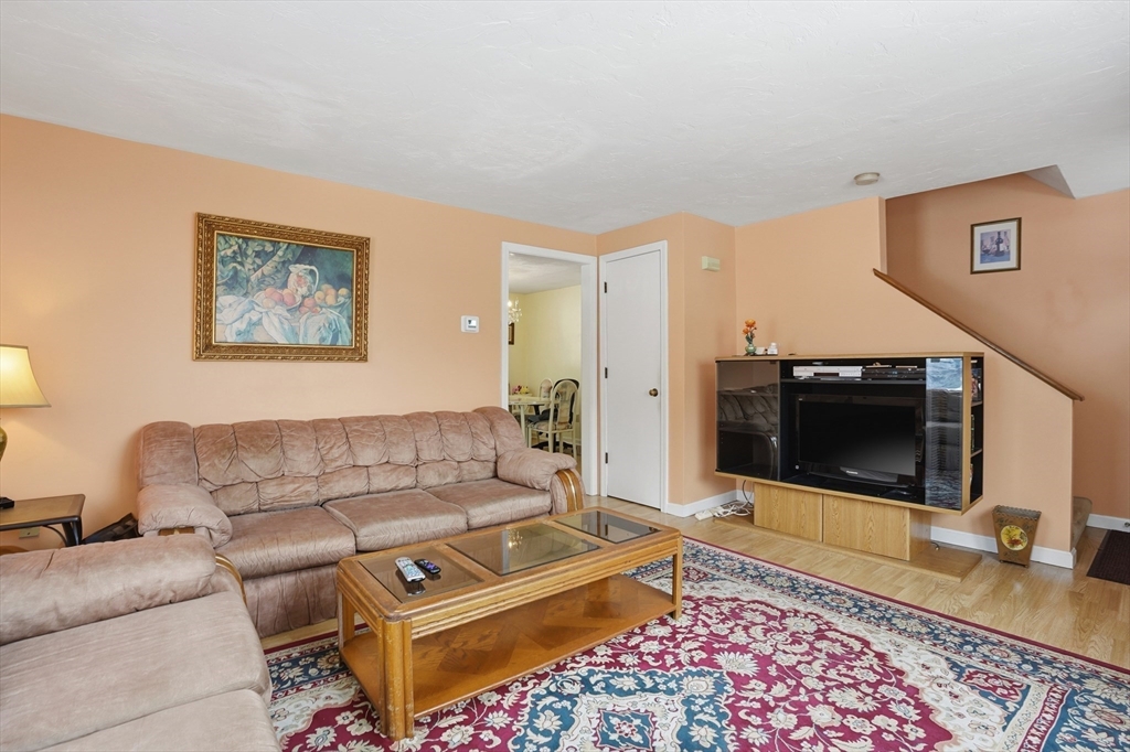 20 Bolton Street Worcester, MA 01604 - Photo 6 of 33 Gallery Image 6