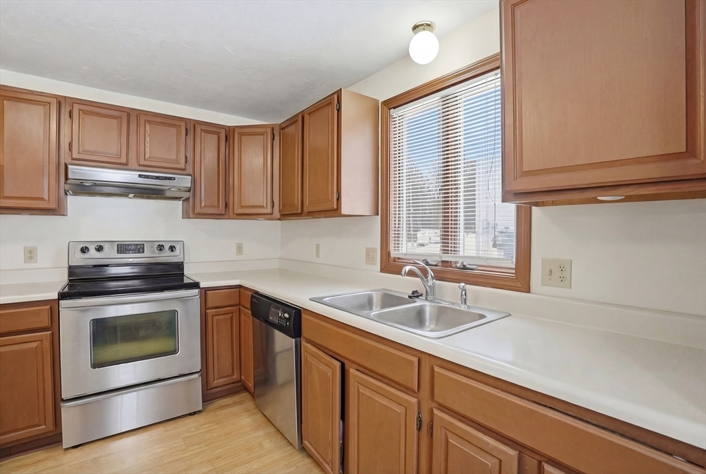 20 Bolton Street Worcester, MA 01604 - Photo 9 of 33 Gallery Image 9