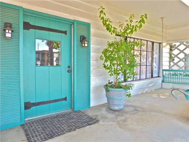 $1,070,000 | 2711 East 1st Street, Long Beach, CA 90803