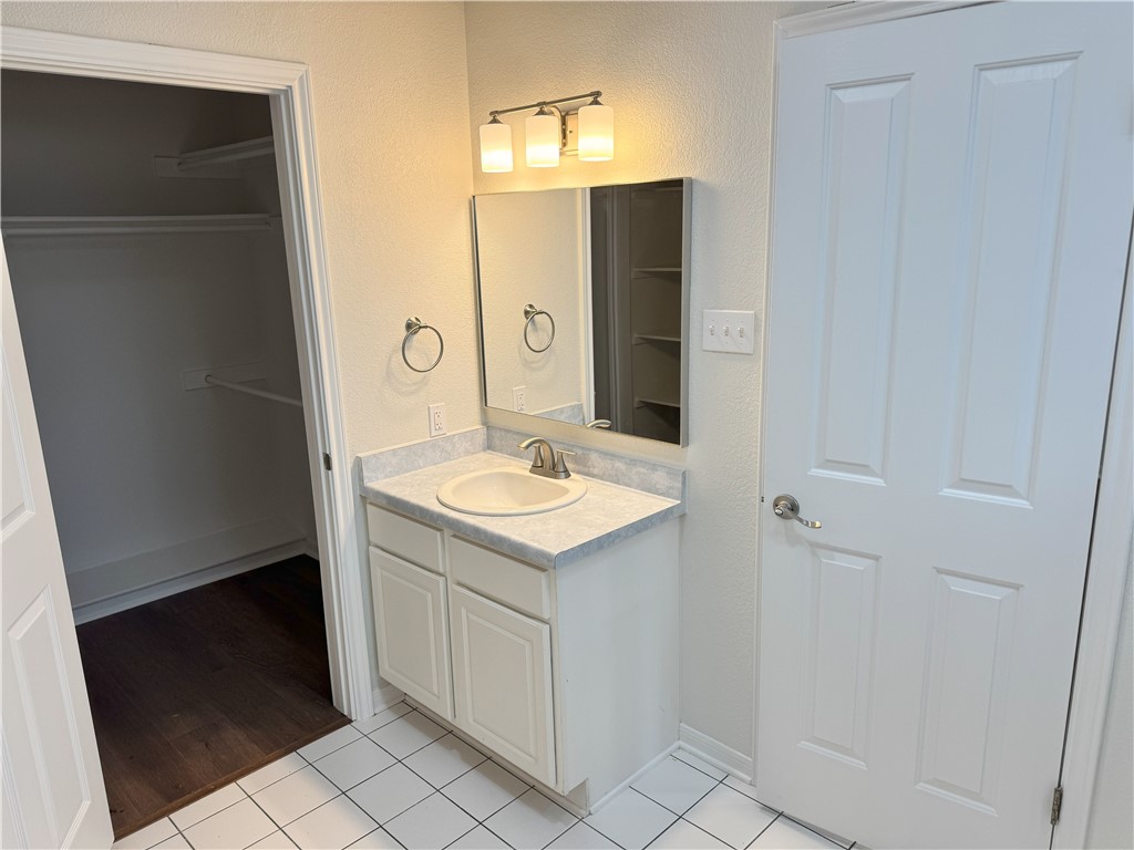 136 Lk Vw Terrace Three Rivers, TX 78071 - Photo 7 of 14 Gallery Image 7