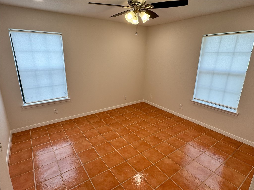 136 Lk Vw Terrace Three Rivers, TX 78071 - Photo 10 of 14 Gallery Image 10