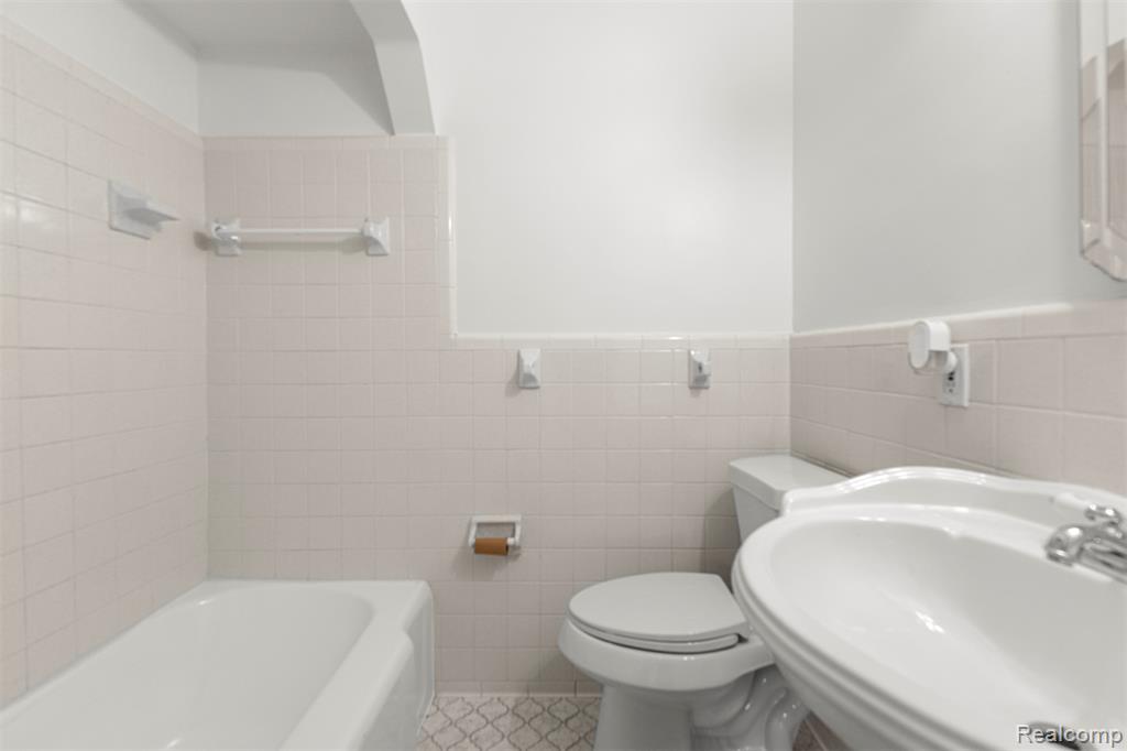3360 Alice Street Dearborn, MI 48124 - Photo 15 of 30