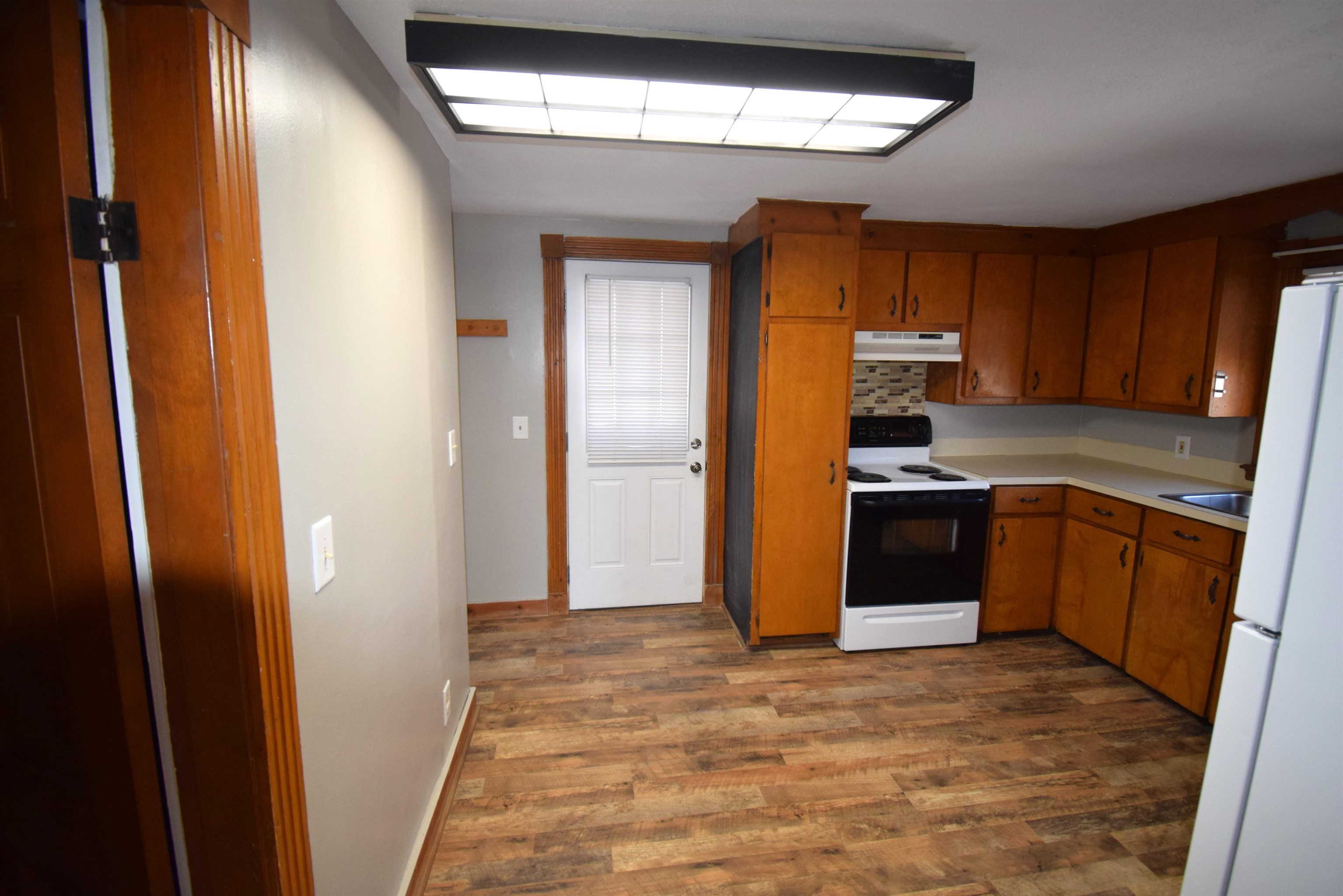 26 Mill Street, Unit 2 Epping, NH 03042 - Photo 4 of 34