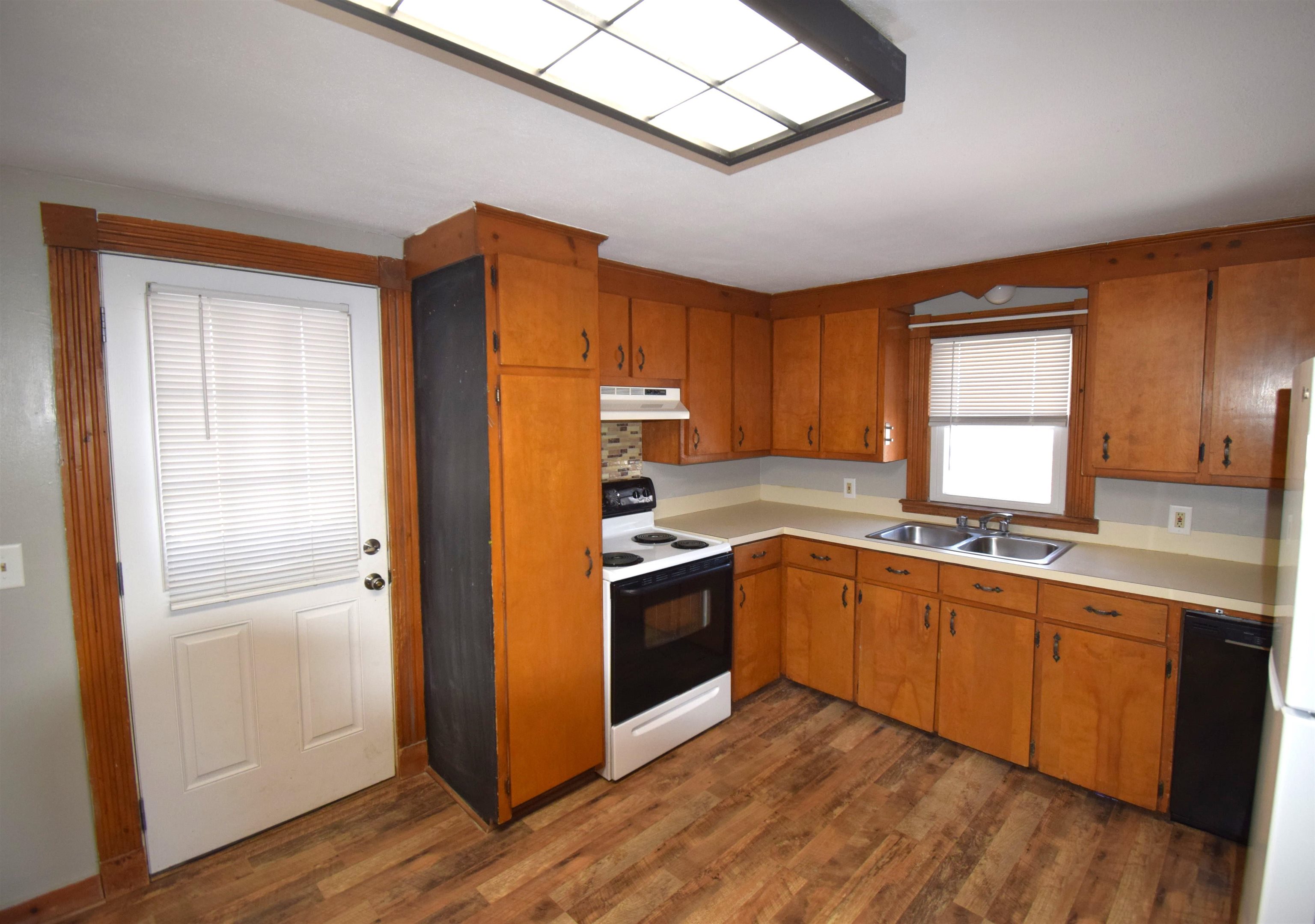 26 Mill Street, Unit 2 Epping, NH 03042 - Photo 5 of 34