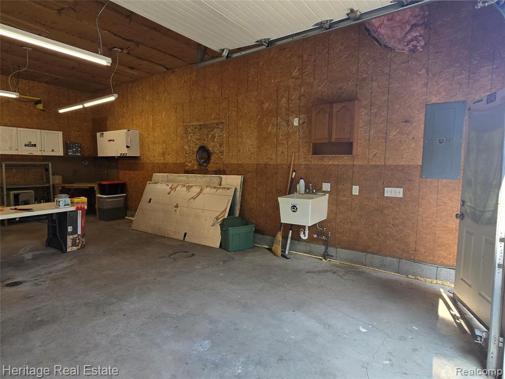 4864 Holmes Road Goodrich, MI 48438 - Photo 24 of 48