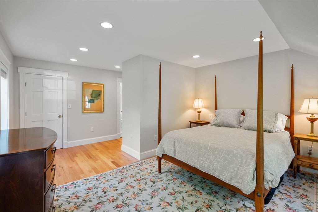 8 Avon Road Wellesley, MA 02482 - Photo 14 of 28