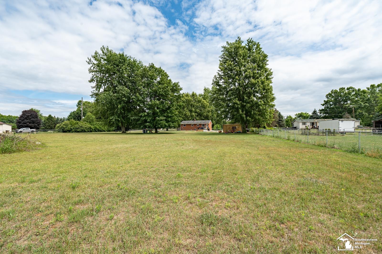 14454 Dixon Road Dundee, MI 48131 - Photo 32 of 33