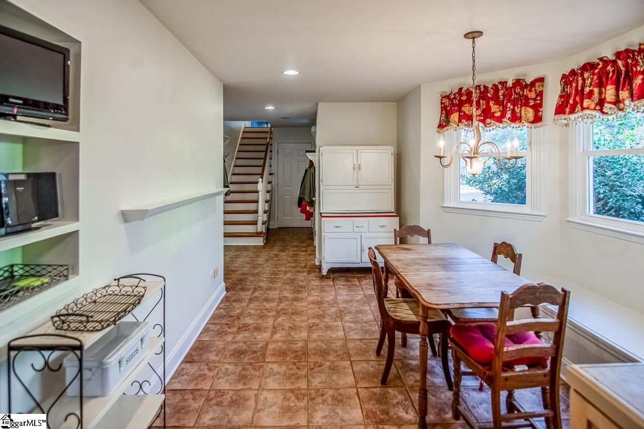 8 Dawson Road Greenville, SC 29609 - Photo 13 of 50