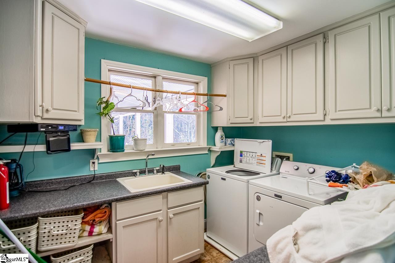 8 Dawson Road Greenville, SC 29609 - Photo 14 of 50