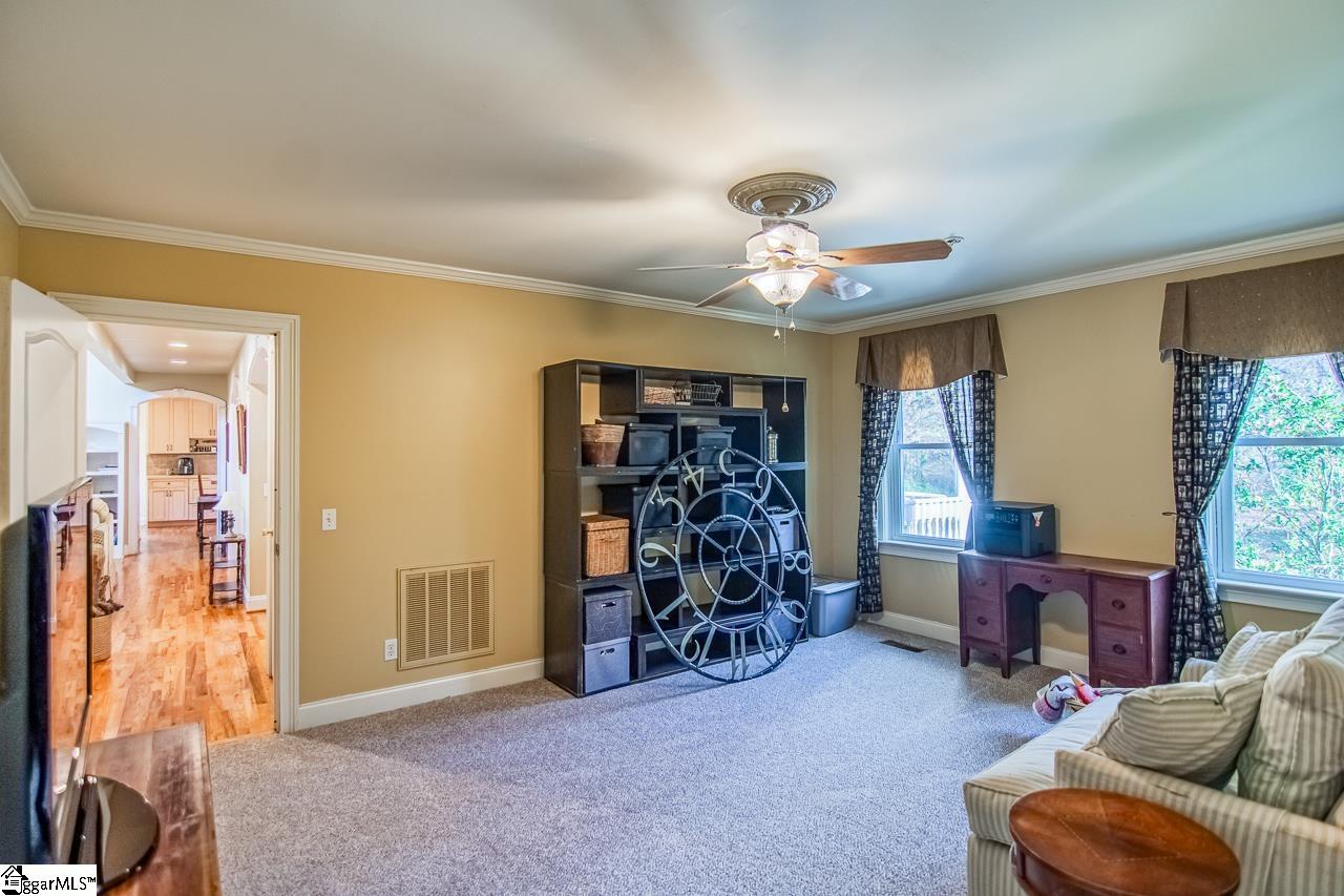 8 Dawson Road Greenville, SC 29609 - Photo 17 of 50