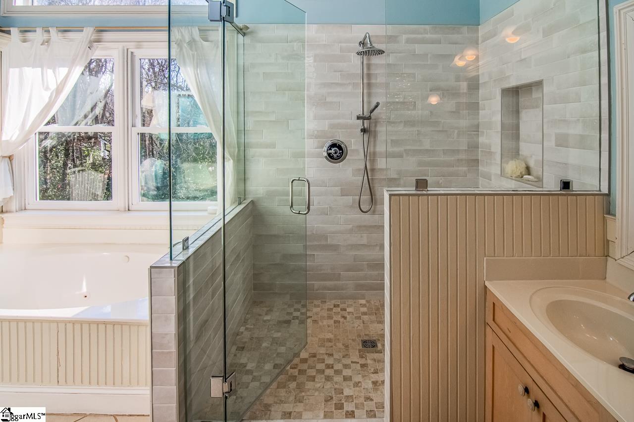 8 Dawson Road Greenville, SC 29609 - Photo 20 of 50