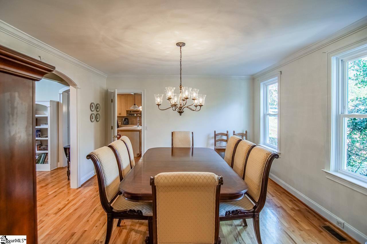 8 Dawson Road Greenville, SC 29609 - Photo 5 of 50