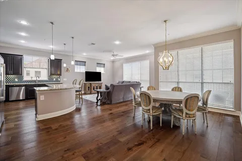 $395,000 | 2120 Kipling Street, Unit 304, Houston, TX 77098